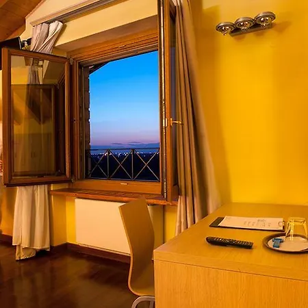 Fontana Santa Hotel