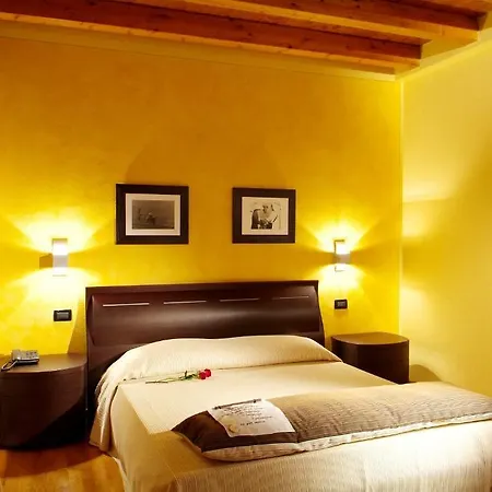 Hotel Fontana Santa